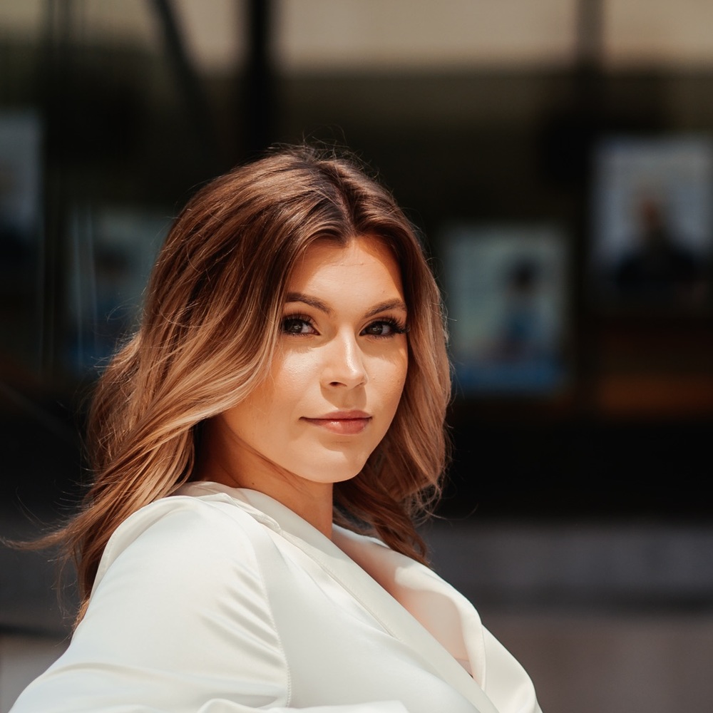 Meet your Posher, Cameryn